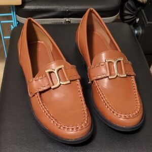 JustFab Brown and Gold Flats with Classic Loafer Design